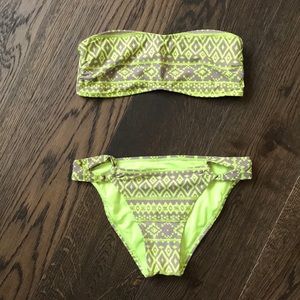 S T R A P L E S S • B I K I N I